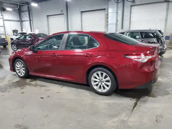 4T1B11HK6JU526642 2018 TOYOTA CAMRY - Image 2