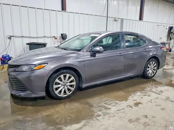 4T1B11HK6JU528763 2018 TOYOTA CAMRY - Image 1