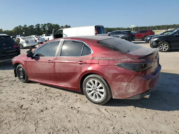 4T1B11HK6JU529718 2018 TOYOTA CAMRY - Image 2