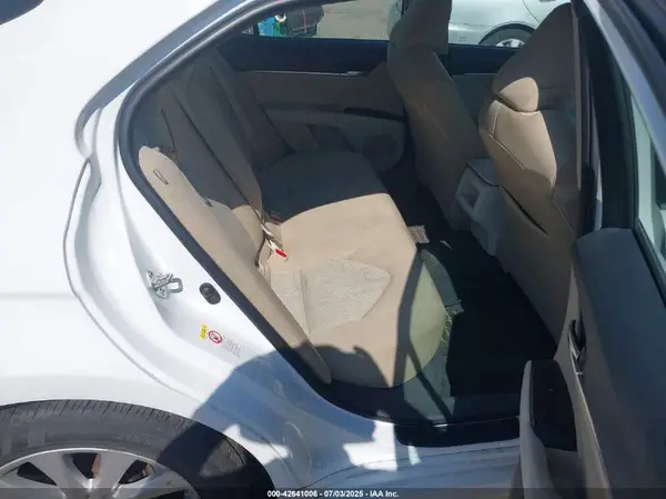 4T1B11HK6JU531050 2018 TOYOTA CAMRY - Image 8