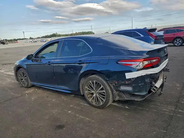 4T1B11HK6JU533560 2018 TOYOTA CAMRY - Image 2