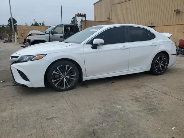 4T1B11HK6JU535356 2018 TOYOTA CAMRY - Image 1