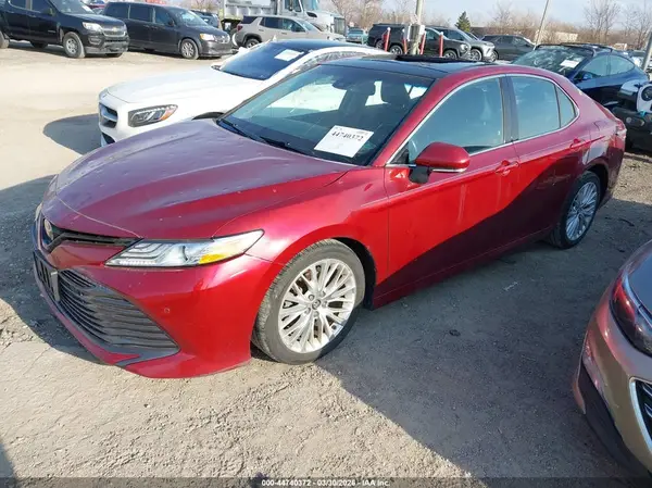 4T1B11HK6JU536085 2018 TOYOTA CAMRY - Image 2