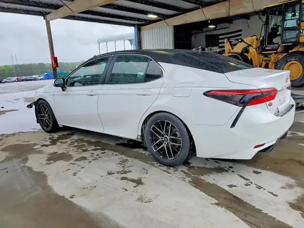 4T1B11HK6JU536717 2018 TOYOTA CAMRY - Image 2