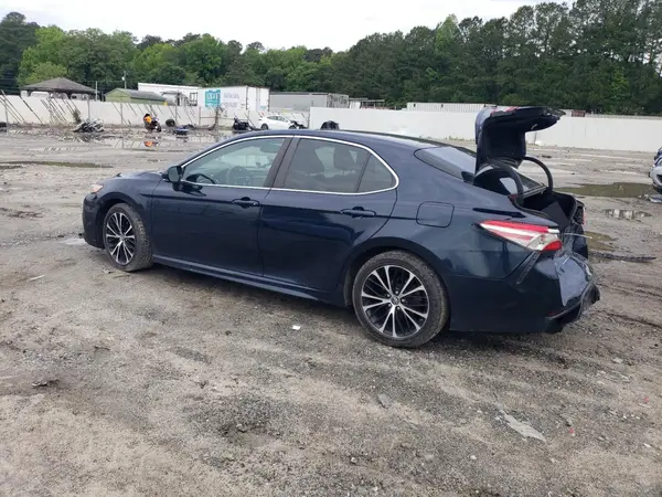 4T1B11HK6JU538192 2018 TOYOTA CAMRY - Image 2