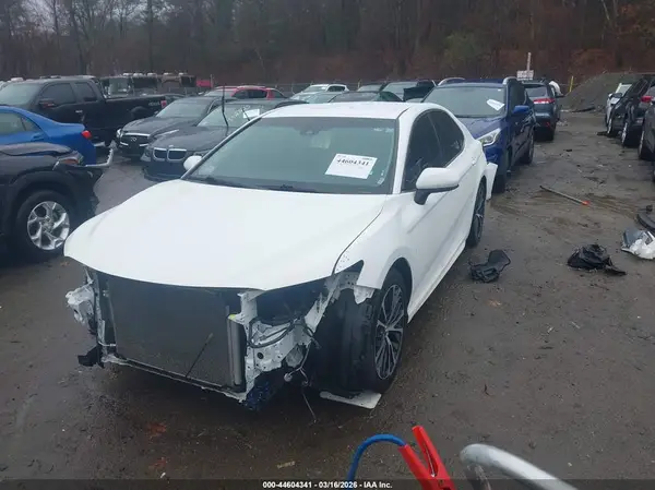 4T1B11HK6JU542453 2018 TOYOTA CAMRY - Image 2