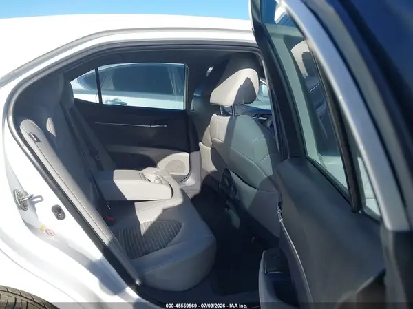 4T1B11HK6JU544543 2018 TOYOTA CAMRY - Image 8