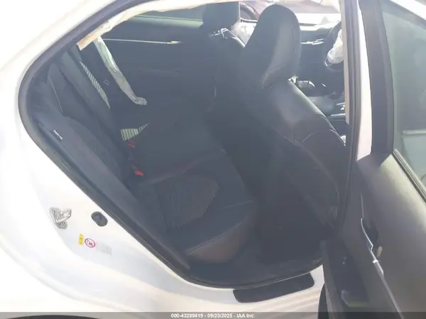 4T1B11HK6JU547054 2018 TOYOTA CAMRY - Image 8