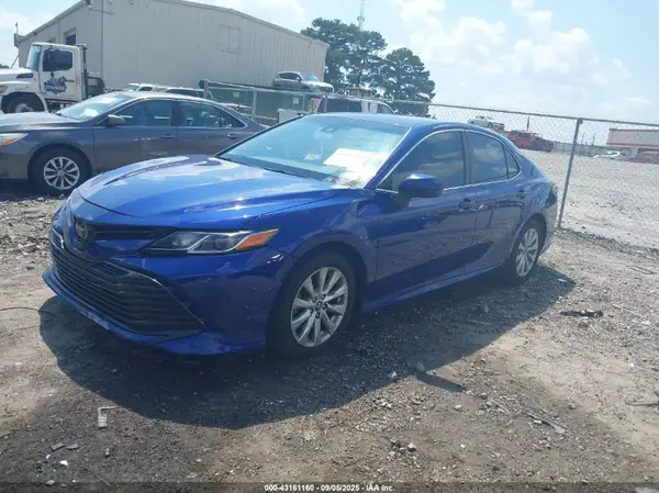 4T1B11HK6JU547166 2018 TOYOTA CAMRY - Image 2