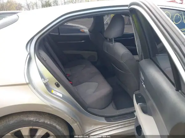 4T1B11HK6JU547913 2018 TOYOTA CAMRY - Image 8
