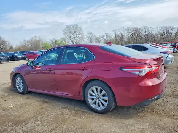 4T1B11HK6JU548205 2018 TOYOTA CAMRY - Image 2