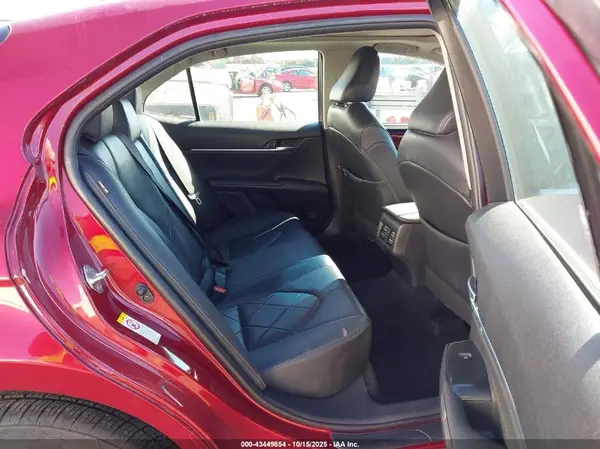 4T1B11HK6JU551427 2018 TOYOTA CAMRY - Image 8