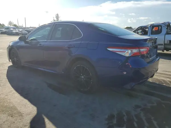 4T1B11HK6JU554182 2018 TOYOTA CAMRY - Image 2