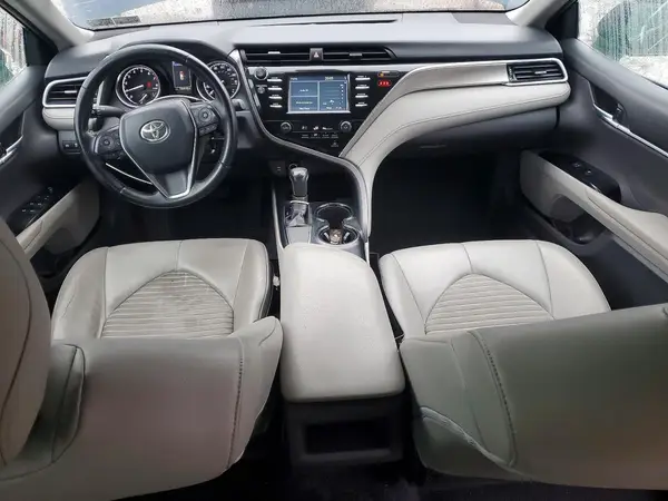 4T1B11HK6JU555400 2018 TOYOTA CAMRY - Image 8