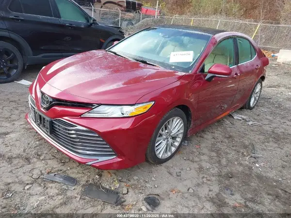 4T1B11HK6JU556594 2018 TOYOTA CAMRY - Image 2