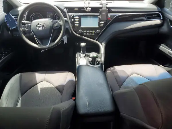 4T1B11HK6JU557857 2018 TOYOTA CAMRY - Image 8