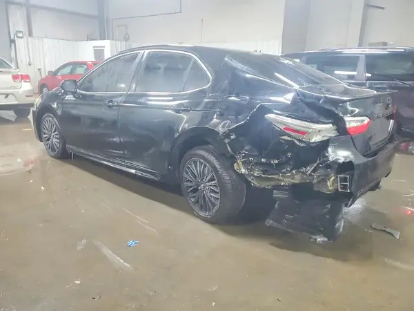 4T1B11HK6JU558457 2018 TOYOTA CAMRY - Image 2