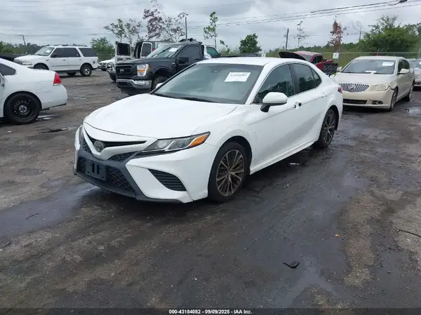 4T1B11HK6JU559253 2018 TOYOTA CAMRY - Image 2
