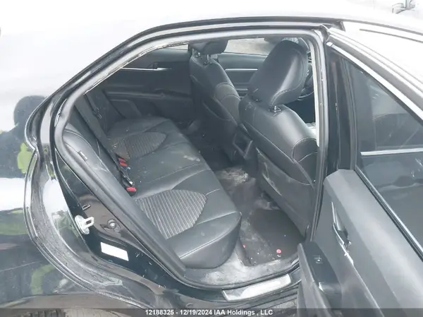 4T1B11HK6JU561679 2018 TOYOTA CAMRY - Image 8