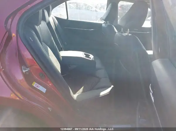 4T1B11HK6JU562251 2018 TOYOTA CAMRY - Image 8