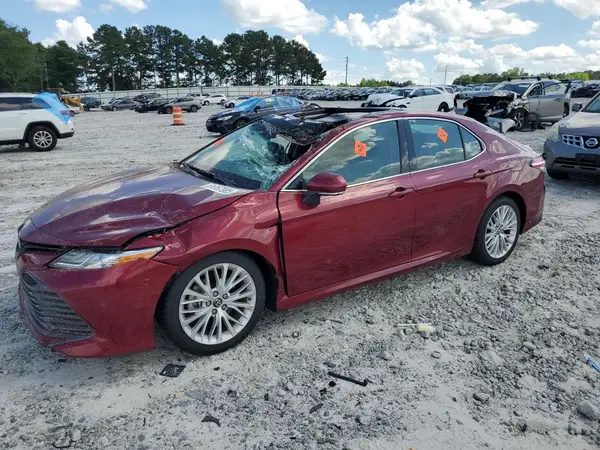 4T1B11HK6JU562492 2018 TOYOTA CAMRY - Image 1