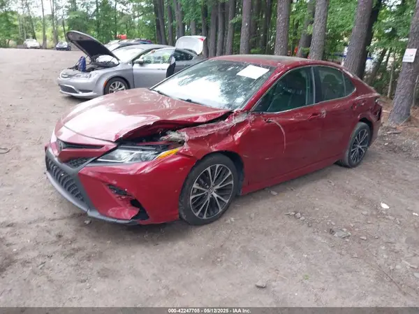 4T1B11HK6JU564954 2018 TOYOTA CAMRY - Image 2