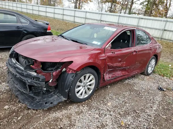 4T1B11HK6JU566039 2018 TOYOTA CAMRY - Image 1