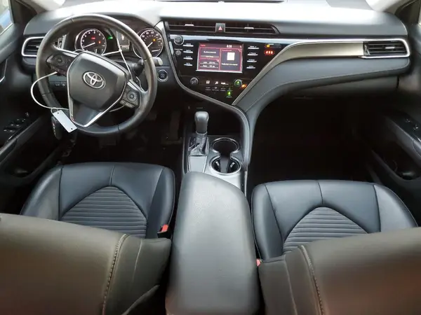 4T1B11HK6JU570186 2018 TOYOTA CAMRY - Image 8