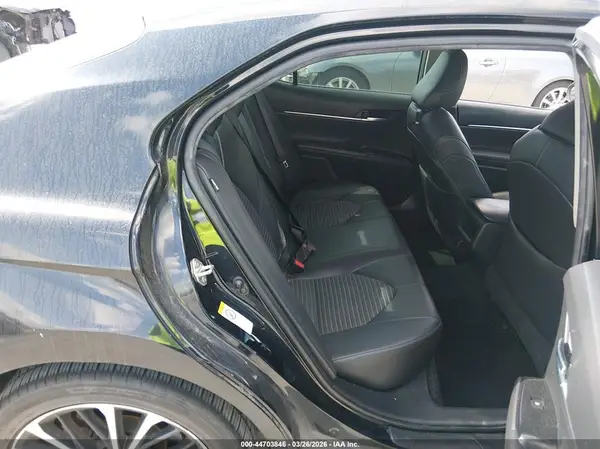 4T1B11HK6JU571824 2018 TOYOTA CAMRY - Image 8