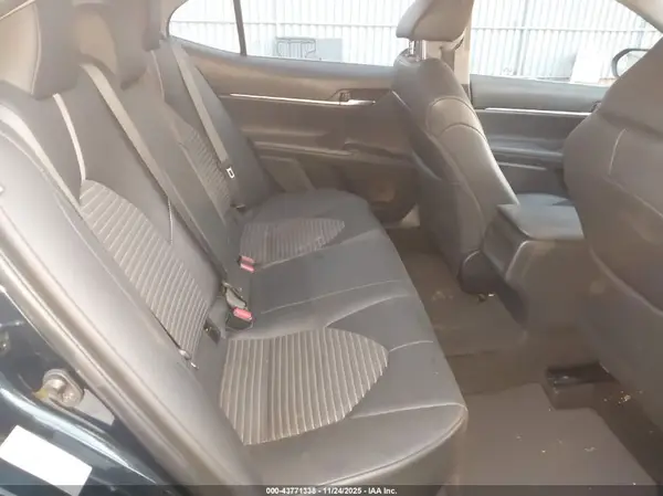 4T1B11HK6JU571872 2018 TOYOTA CAMRY - Image 8
