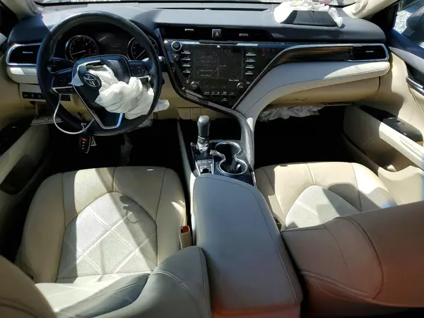 4T1B11HK6JU571984 2018 TOYOTA CAMRY - Image 8