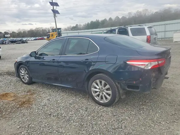 4T1B11HK6JU575629 2018 TOYOTA CAMRY - Image 2