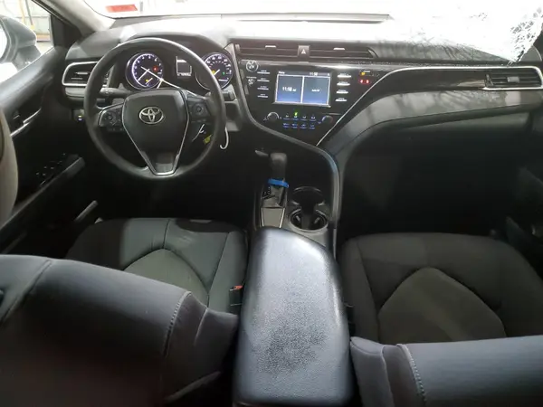 4T1B11HK6JU577901 2018 TOYOTA CAMRY - Image 8
