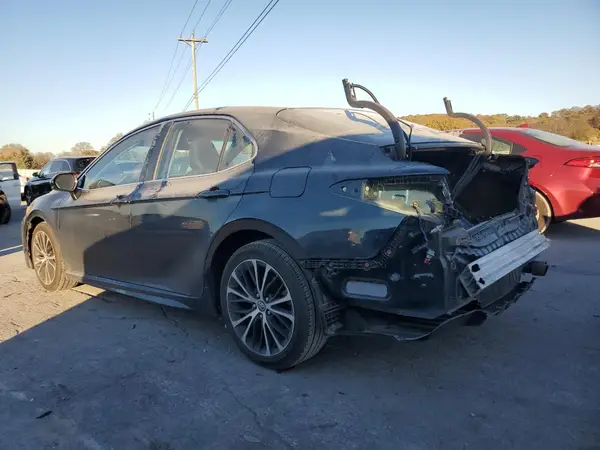 4T1B11HK6JU578238 2018 TOYOTA CAMRY - Image 2