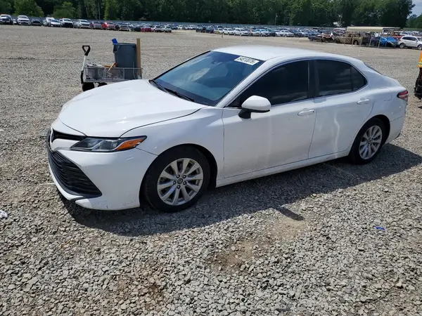 4T1B11HK6JU581429 2018 TOYOTA CAMRY - Image 1