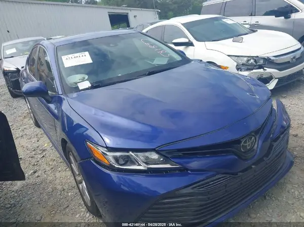 4T1B11HK6JU581897 2018 TOYOTA CAMRY - Image 1