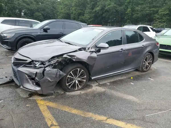 4T1B11HK6JU584203 2018 TOYOTA CAMRY - Image 1