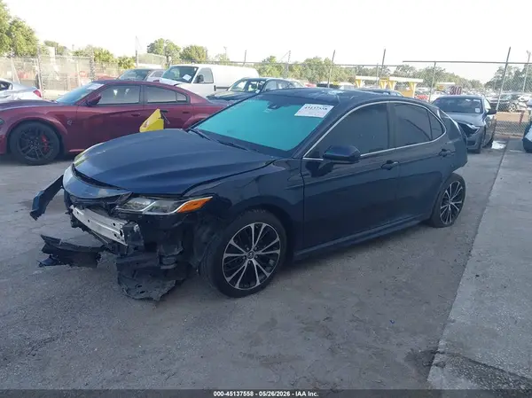 4T1B11HK6JU584671 2018 TOYOTA CAMRY - Image 2
