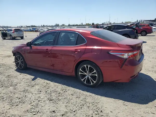 4T1B11HK6JU587537 2018 TOYOTA CAMRY - Image 2