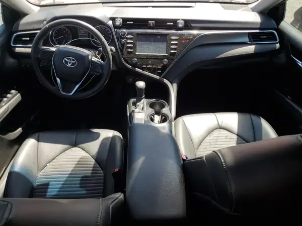 4T1B11HK6JU587537 2018 TOYOTA CAMRY - Image 8
