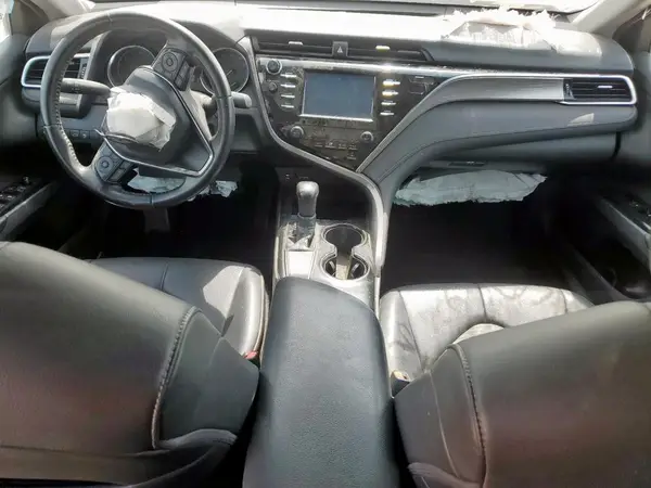 4T1B11HK6JU588106 2018 TOYOTA CAMRY - Image 8