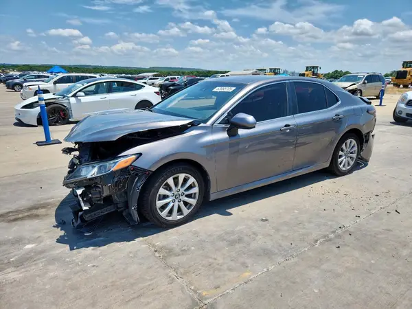 4T1B11HK6JU591524 2018 TOYOTA CAMRY - Image 1