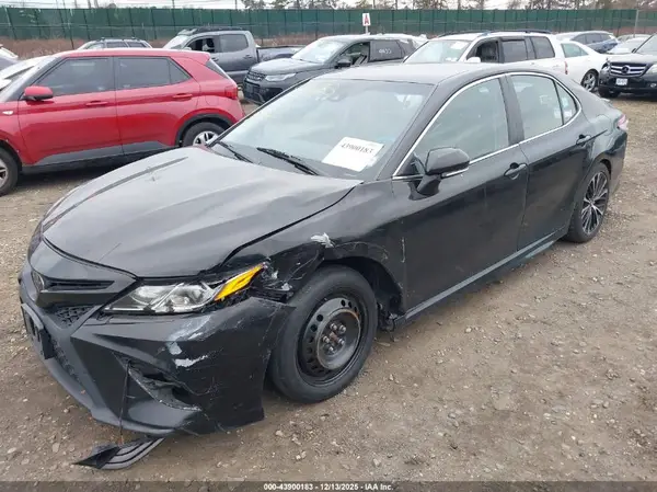 4T1B11HK6JU592656 2018 TOYOTA CAMRY - Image 2