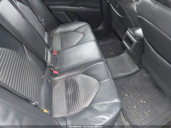 4T1B11HK6JU592656 2018 TOYOTA CAMRY - Image 8