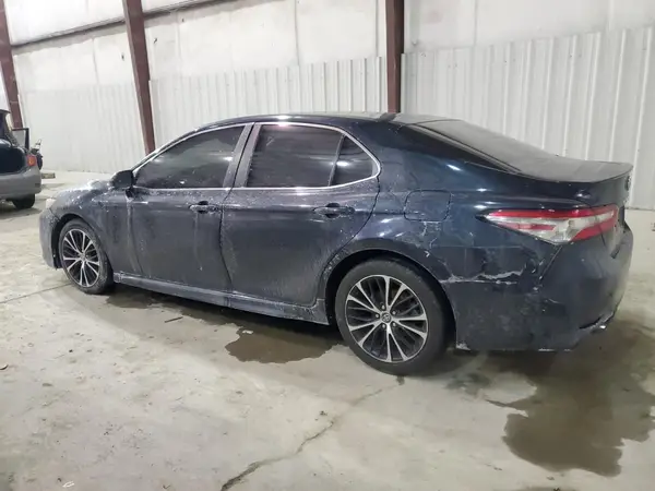 4T1B11HK6JU595122 2018 TOYOTA CAMRY - Image 2