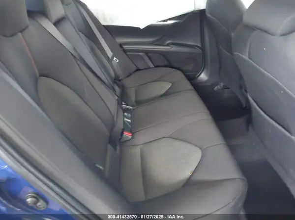4T1B11HK6JU596657 2018 TOYOTA CAMRY - Image 8