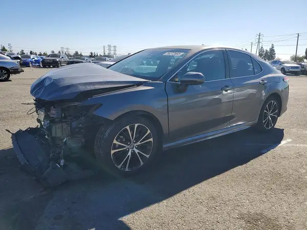 4T1B11HK6JU598067 2018 TOYOTA CAMRY - Image 1