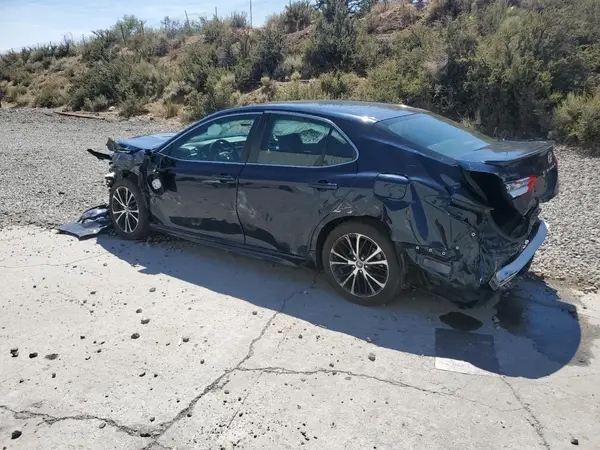 4T1B11HK6JU598070 2018 TOYOTA CAMRY - Image 2
