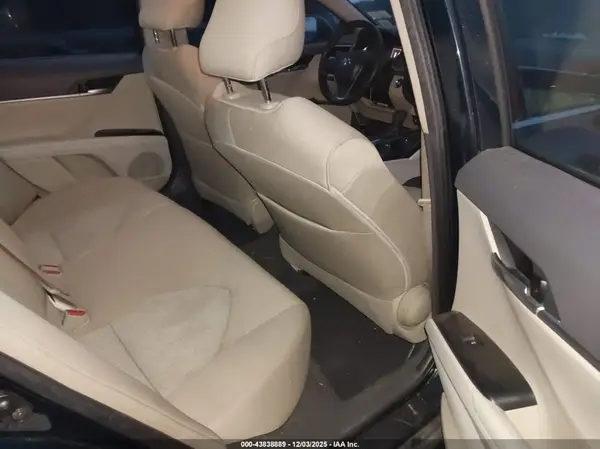 4T1B11HK6JU598327 2018 TOYOTA CAMRY - Image 8