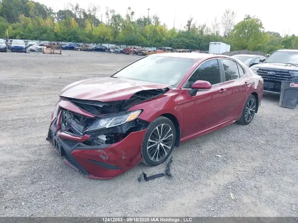 4T1B11HK6JU600240 2018 TOYOTA CAMRY - Image 2